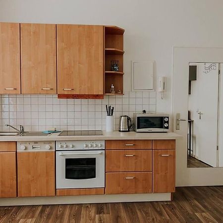 Unser Sonniges Apartment Mit Wlan, Netflix, Xbox Magdeburg Luaran gambar