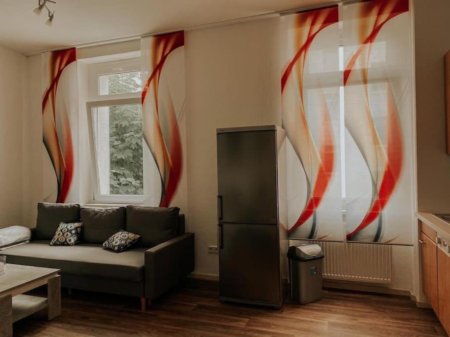 Unser Sonniges Apartment Mit Wlan, Netflix, Xbox Magdeburg Luaran gambar
